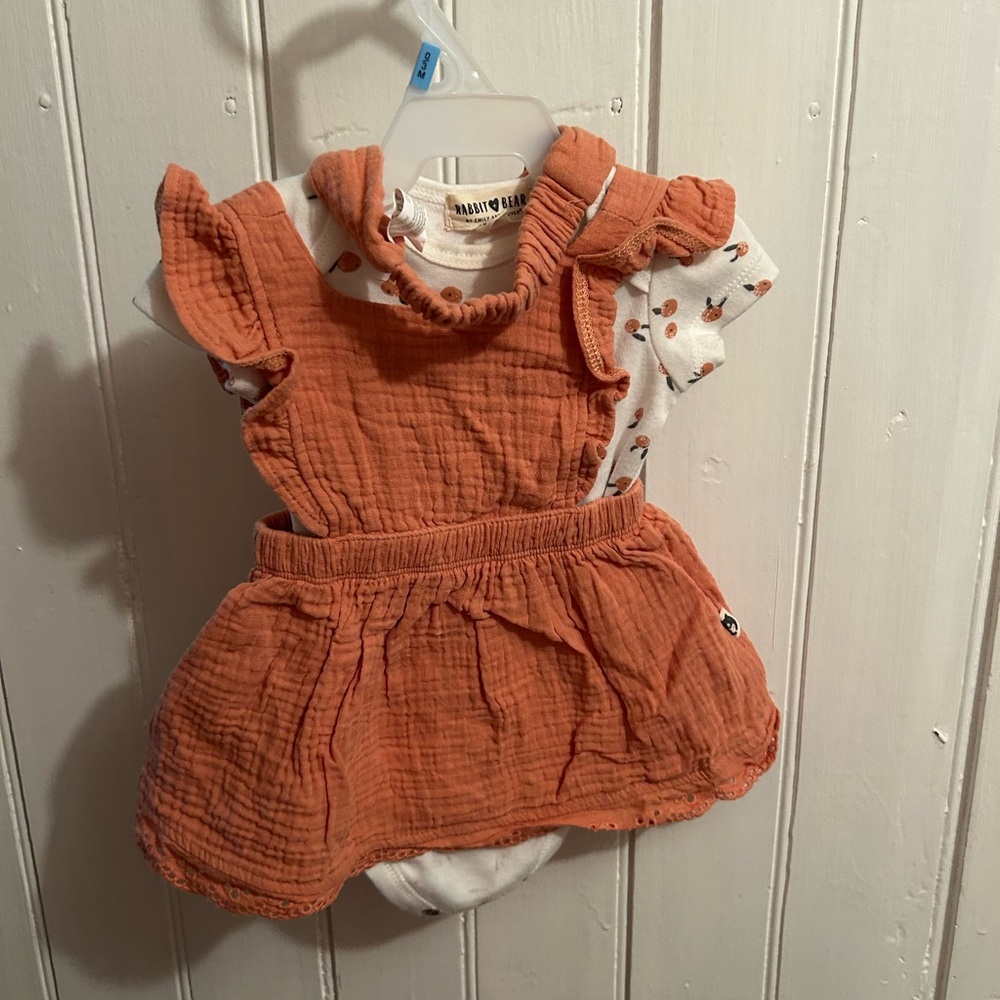 NEW Rabbit & Bear 0/3m peach skirted overalls & short sleeve onesie set